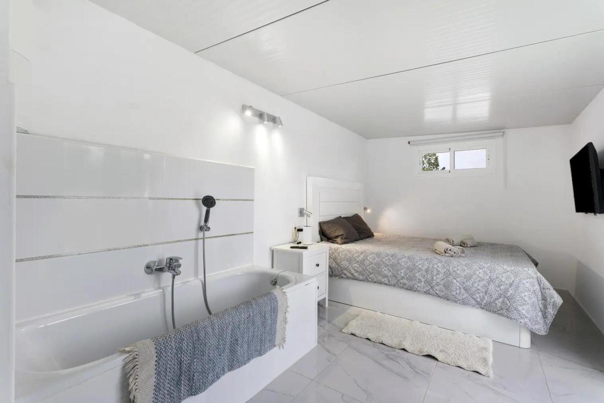 Child-Friendly, 3-Bedroom Apartment With Garden Near The Aqualand Costa Adeje  Εξωτερικό φωτογραφία